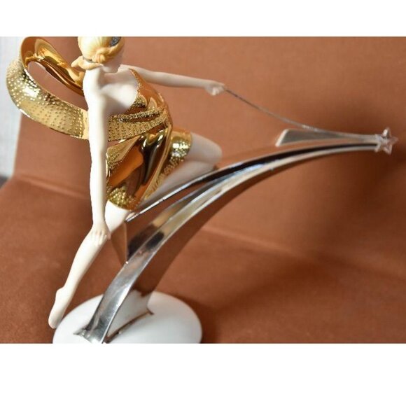 The Franklin Mint STARLIGHT in PLATINUM Fine Porcelain Figurine Hand Painted - Picture 3 of 8